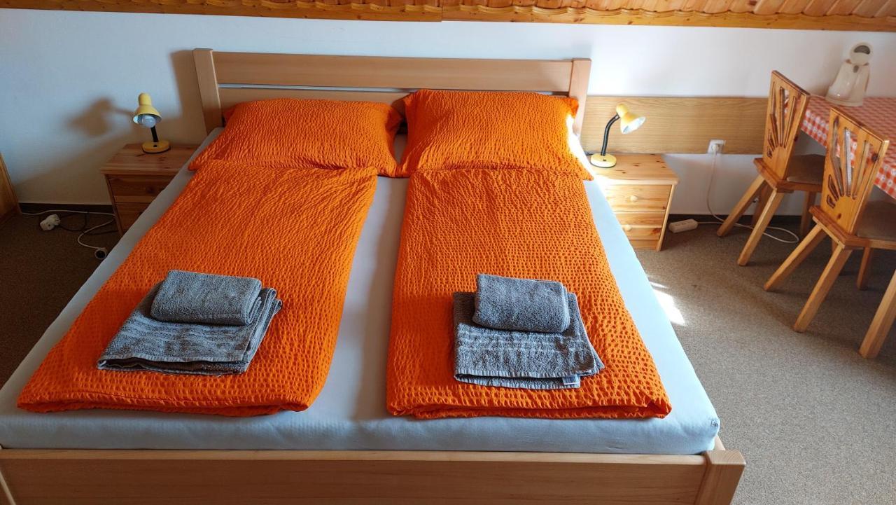 Rozmberska Basta Hotel เชบอนย์ ภายนอก รูปภาพ